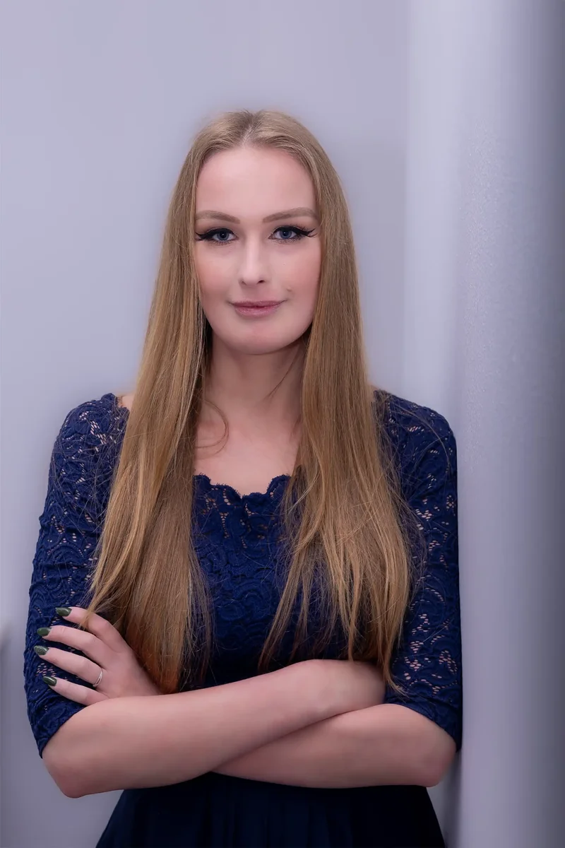 Nikola Schneiderová – back office a administrativa